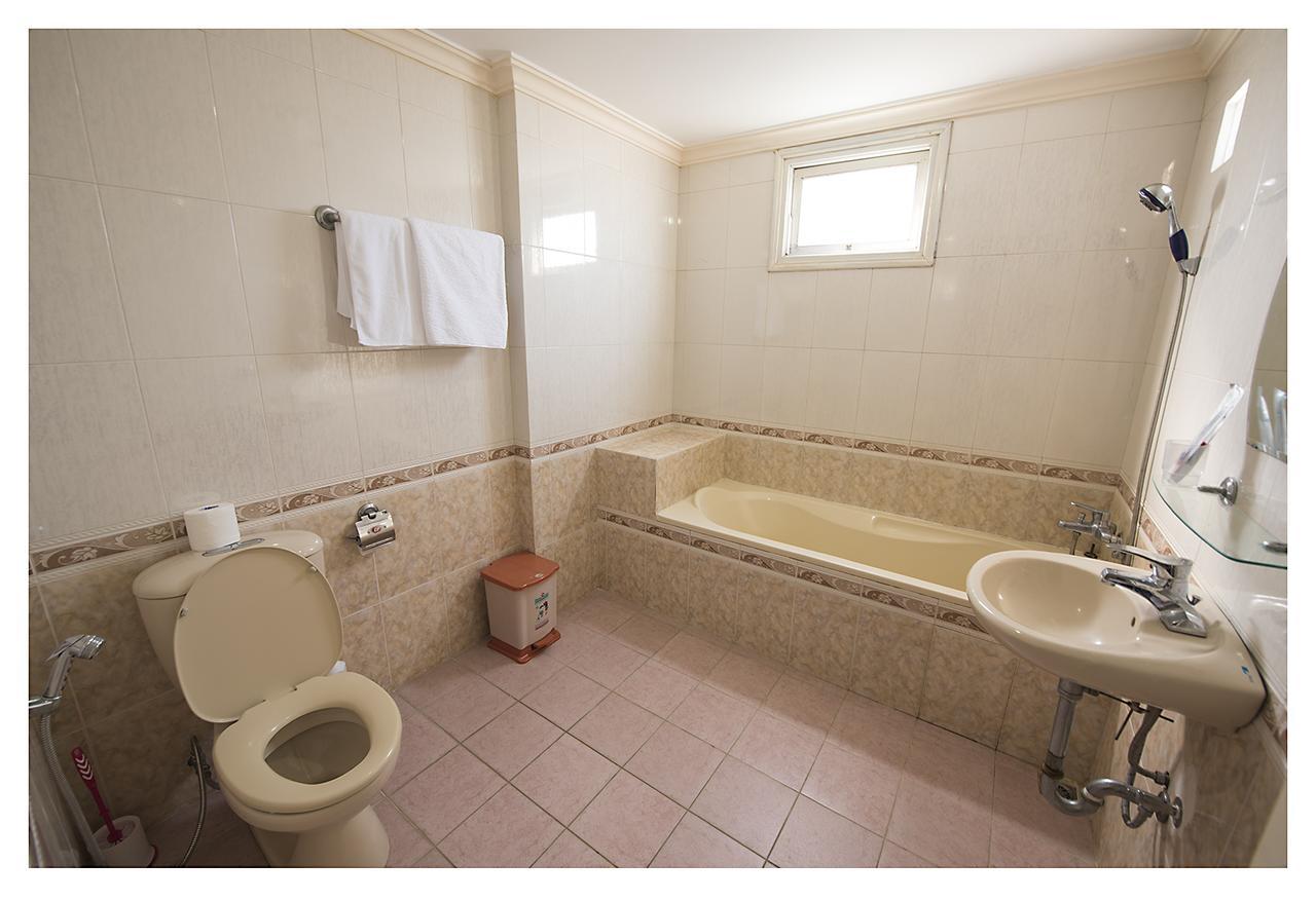 Three Palms Homestay Хой Ан Екстериор снимка